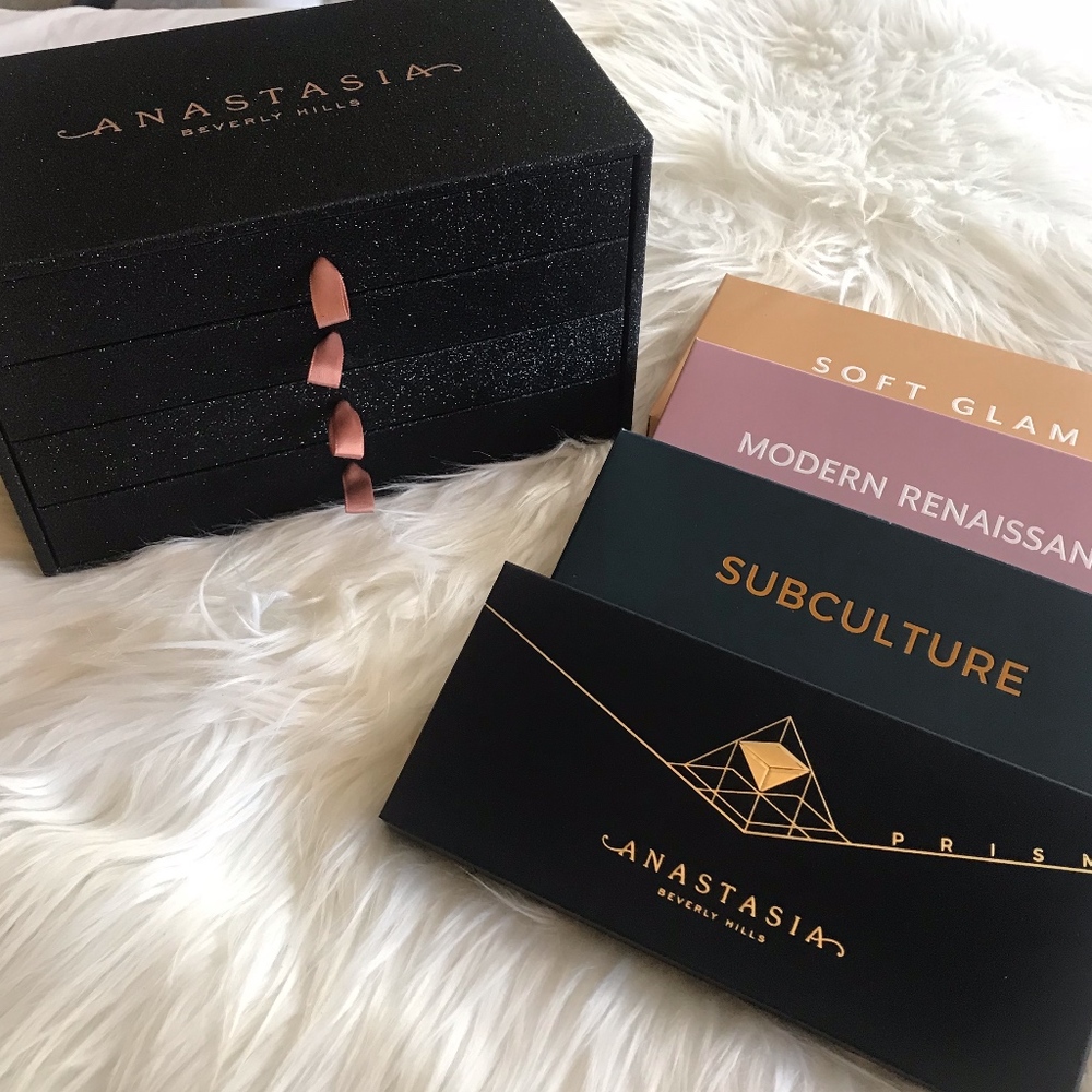 ANASTASIA EYE SHADOW PALETTE COLLECTION DRAWERS